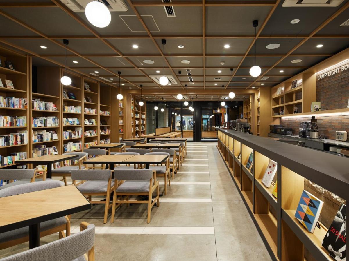 Lamp Light Books Hotel Sapporo Exteriér fotografie